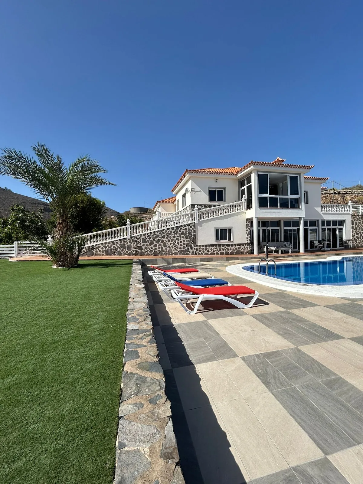 Exterior y vistas — Finca La Fortaleza